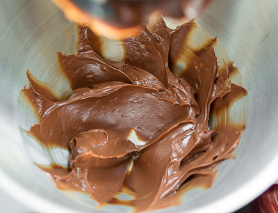 Как насчет кофейно-шоколадных капкейков с шоколадным кремом? Их так просто приготовить.