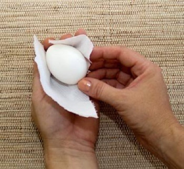 Берем вареное яйцо, подсолнечное масло… Результат завораживающий!